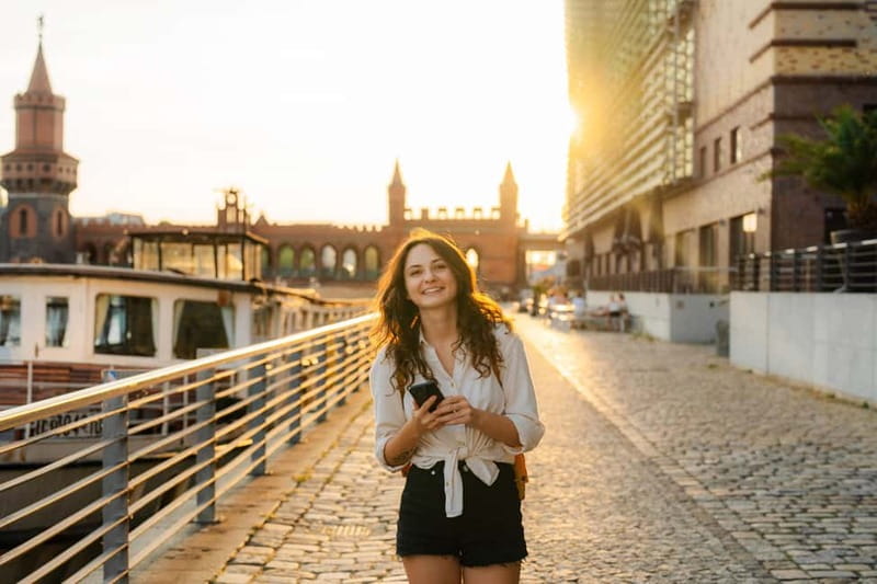 Berlin: East Side Gallery Photoshoot - Key Points to Know Before You Book