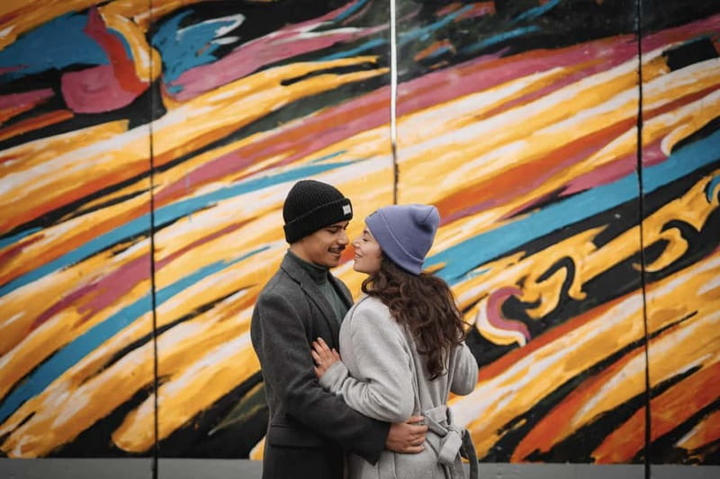 Berlin: East Side Gallery Photoshoot - Why the East Side Gallery Makes a Strong Photo Setting