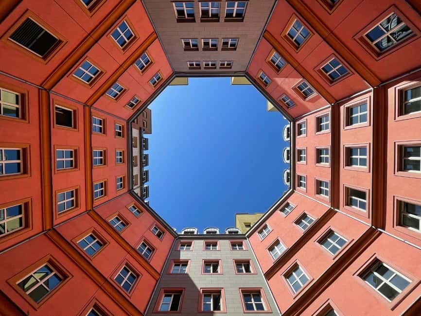 Berlin: Hands-On Mobile Photography Workshop - Capturing movement without losing the moment