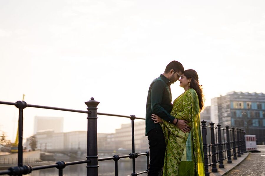 Berlin Love Story: Surprise Proposal Photography Session - Why Berlin works for a proposal