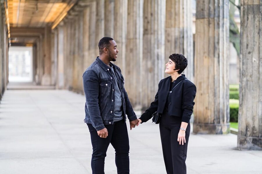 Berlin Love Story: Surprise Proposal Photography Session - Receiving and saving your photographs