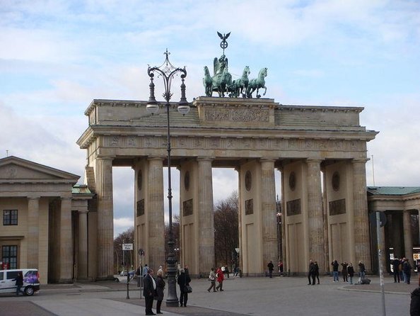 BERLIN PHOTO TOUR with a professional Photographer from Berlin - Key details before you book