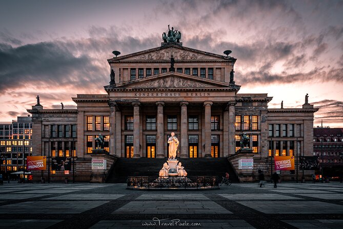 BERLIN PHOTO TOUR with a professional Photographer from Berlin - Potsdamer Platz and the city after dark
