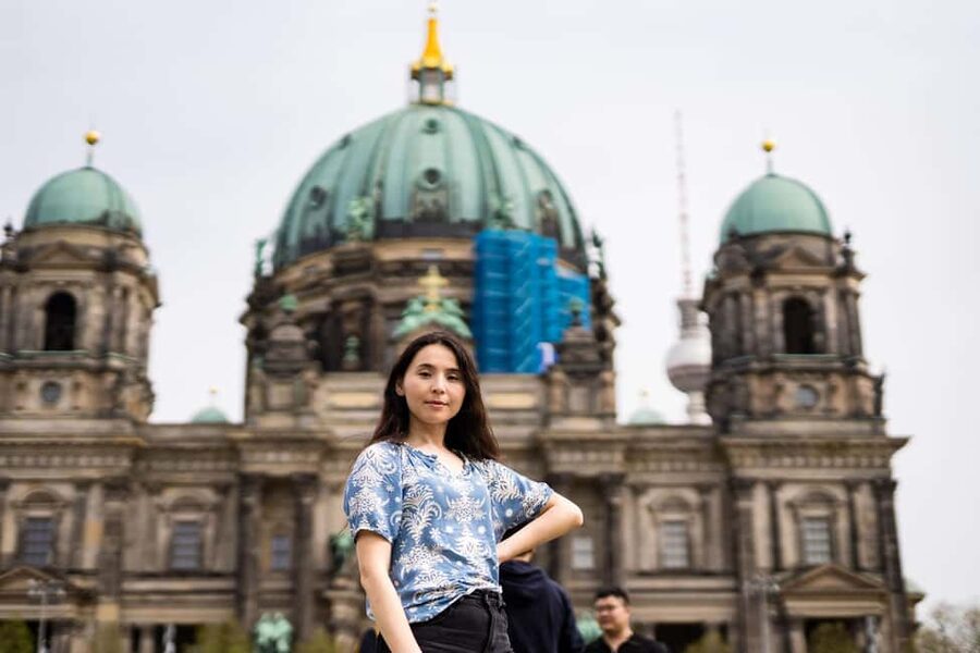 Berlin: Private Photo Session with Professional Photographer - Museum Island: Classical Buildings and River Views