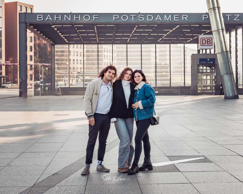 Berlin: Private Photo Walk with Professional Photographer - What the local stories add