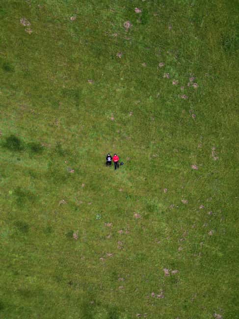 Bonn: Private Drone Photoshoot Experience - Choosing between city backdrops and nature