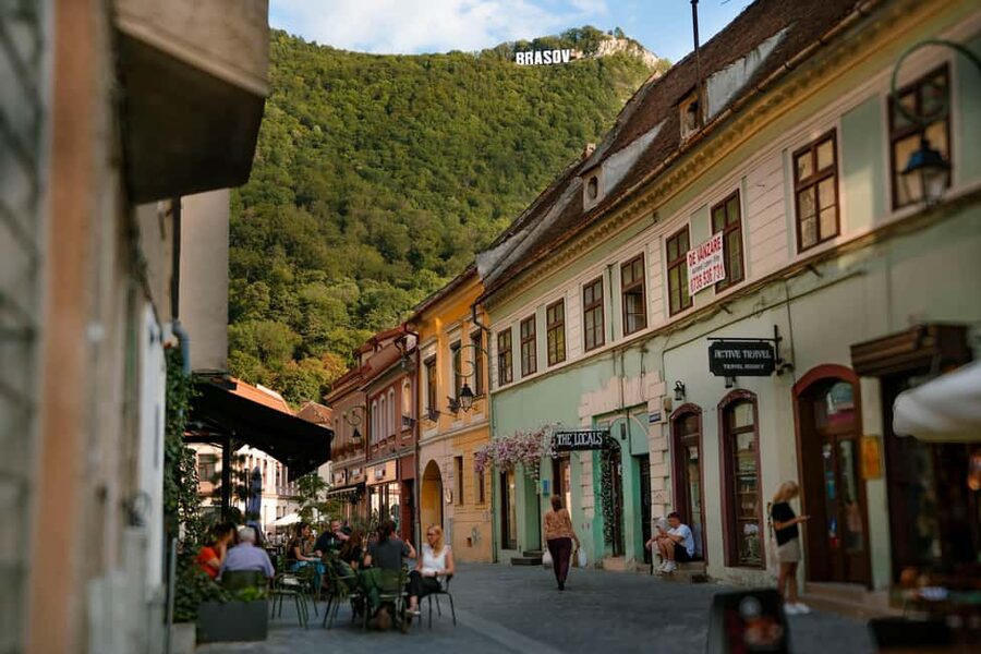 Brasov: Photo Walking Tour with Professional Photos - Council Square and the narrow romantic streets