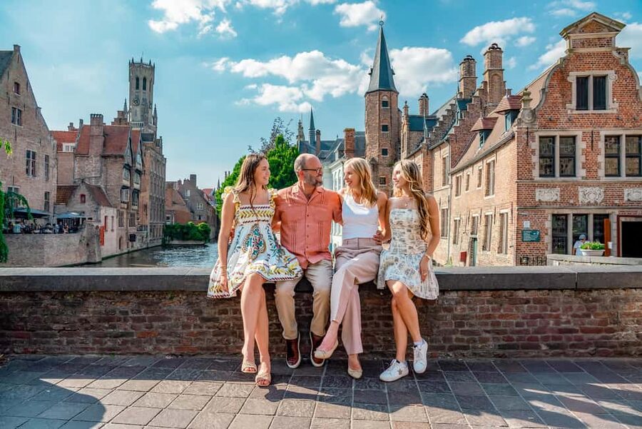 Bruges : Your private 1 hour photoshoot in the medieval city - How to prepare for better photographs