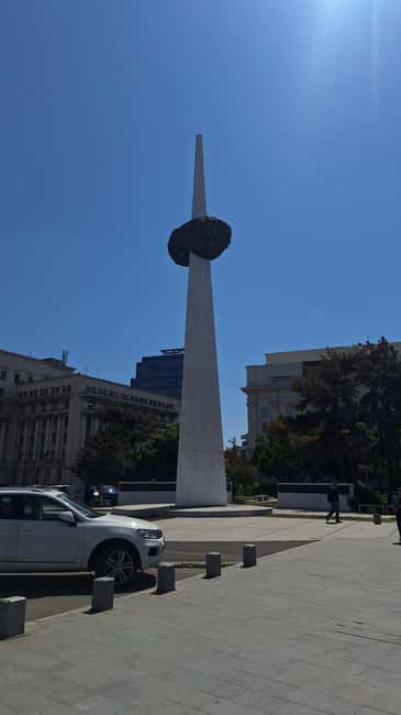 Bucharest Photo Walk - Instagram&Cinematic Spots in 3 hours - Revolution Square and the stories behind the view