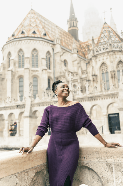 Buda Castle: Private photoshoot with a local guide - Buda Castle: 40 minutes for more variety