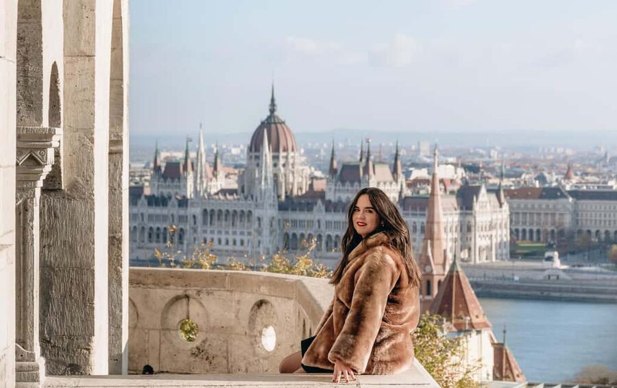 Budapest: Castle Hill Photoshoot with Private Photographer - The main concern: make sure the appointment is confirmed