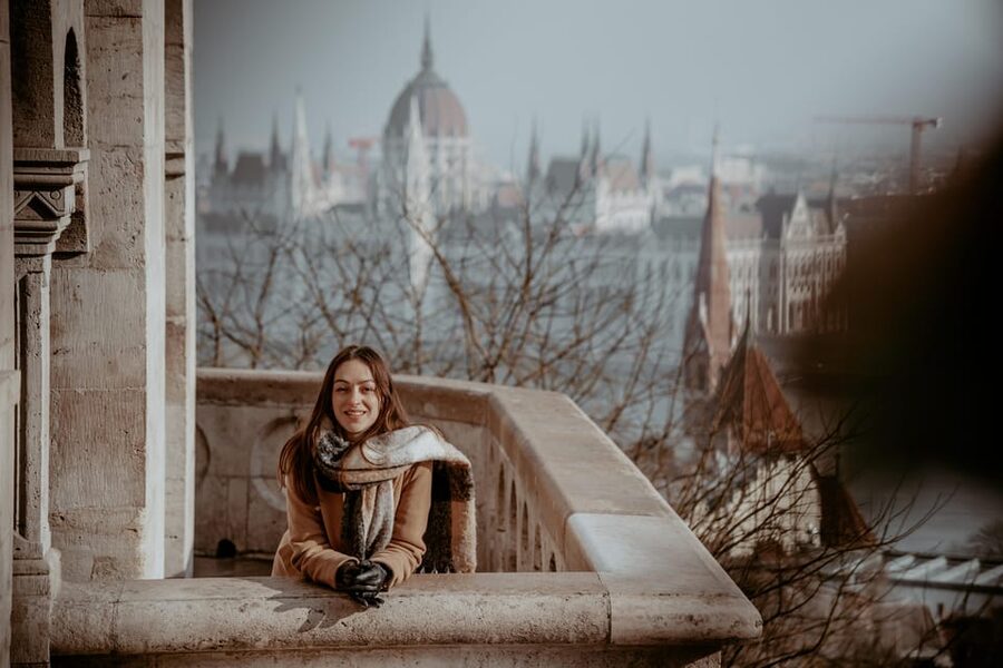 Budapest: Fast Private Photoshoot at Fisherman's Bastion - Who should book this experience?