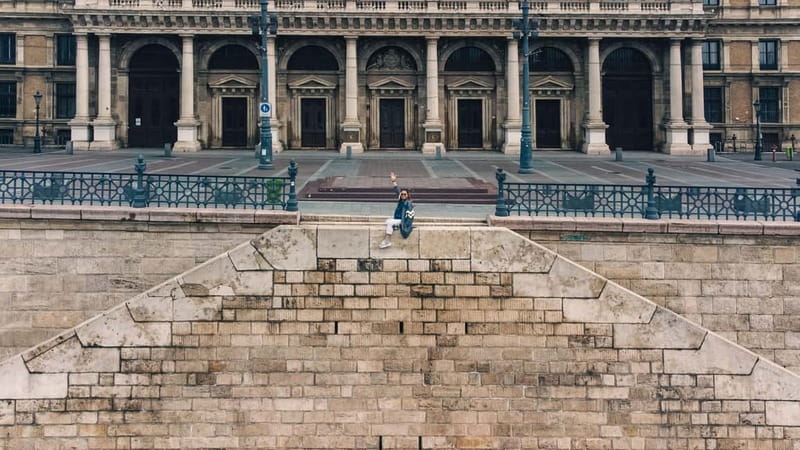 Budapest: private drone photo session - Timing, meeting points, and the end of the walk