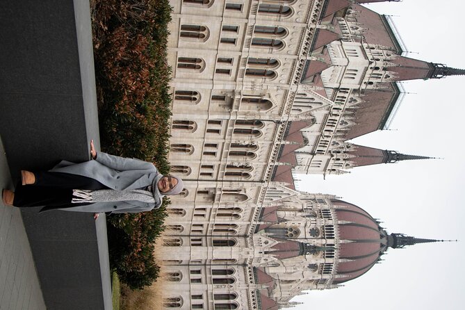 Budapest Private Guided Tour with Photoshoot - Big(3hrs) - Finishing beside the Hungarian Parliament
