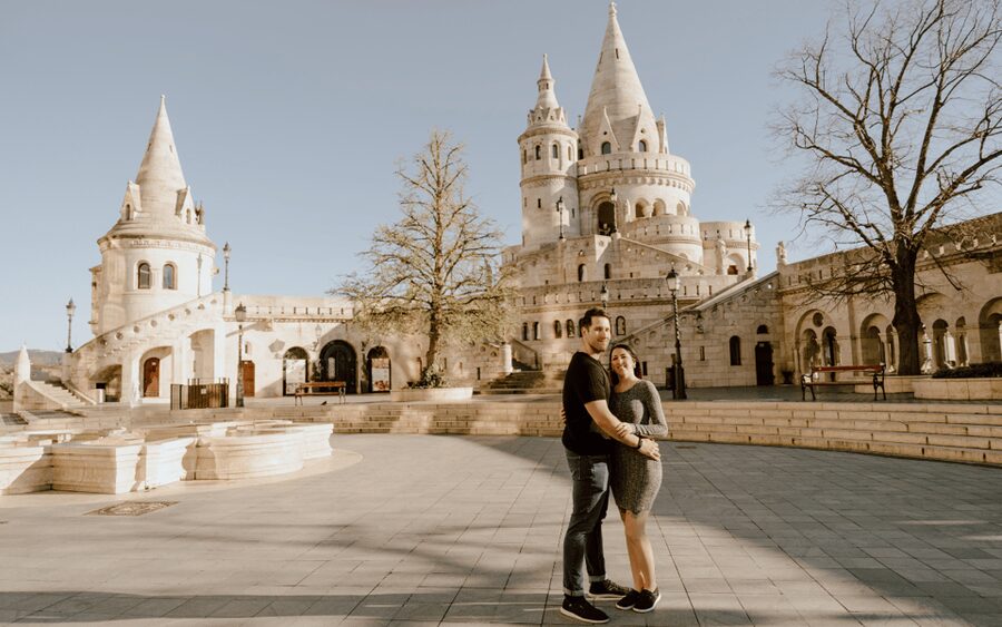 Budapest: romantic photoshoot at Buda's iconic sightseeings - Timing, flexibility, and practical planning