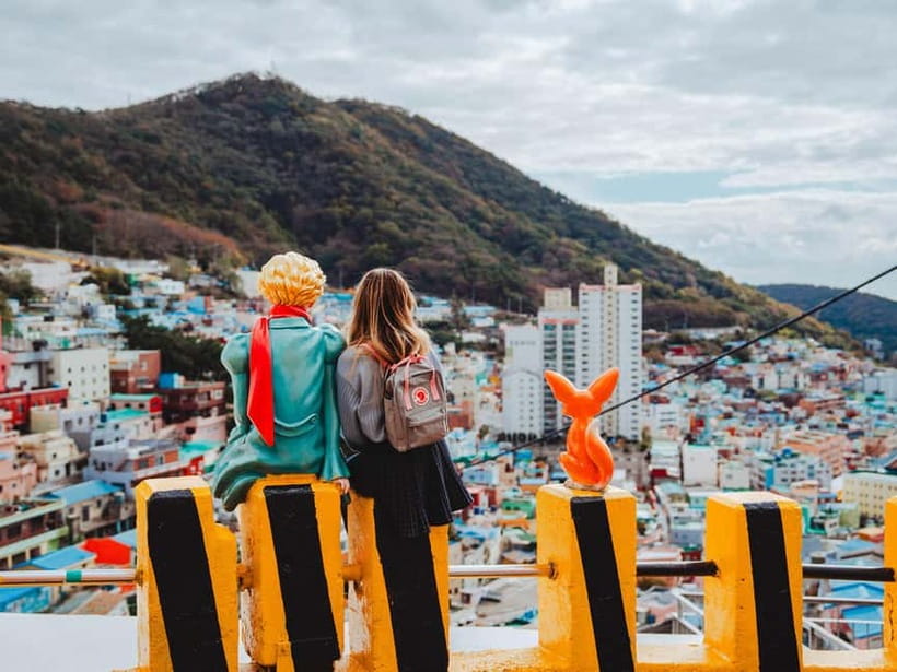 Busan: Small Group Photo Tour with Hotel Pick-up & Drop-off - Songdo Yonggung Suspension Bridge adds a short coastal walk