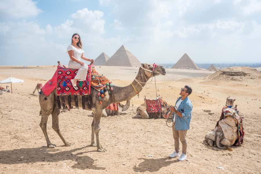 Cairo: Private Half-Day Pyramids Tour with Photographer - A one-hour camel ride around the monuments