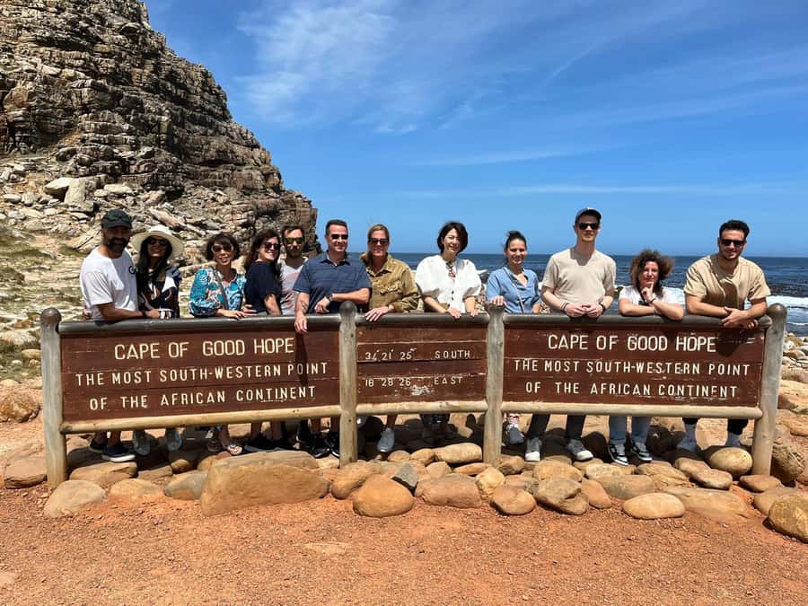 Cape Town: Table MT, Cape Point & Penguins Instagram Tour - Simon’s Town lunch and Muizenberg’s colorful huts