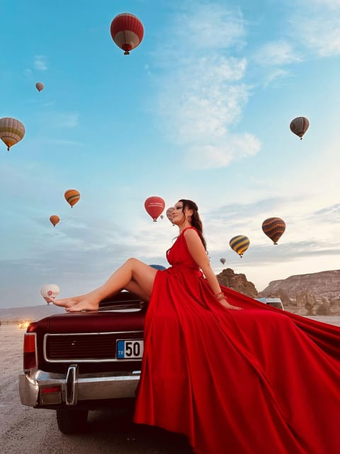 Cappadocia: Private Outdoor Photoshoot at Sunrise w/Transfer - Choosing the flying dress