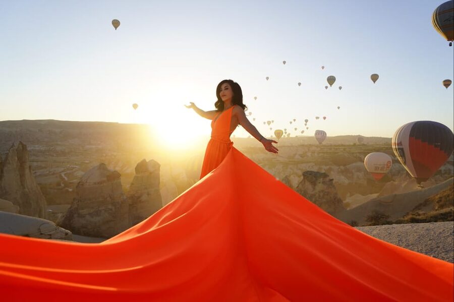 Cappadocia: Private Outdoor Photoshoot at Sunrise w/Transfer - Photographing Göreme, Love Valley, and Red Valley