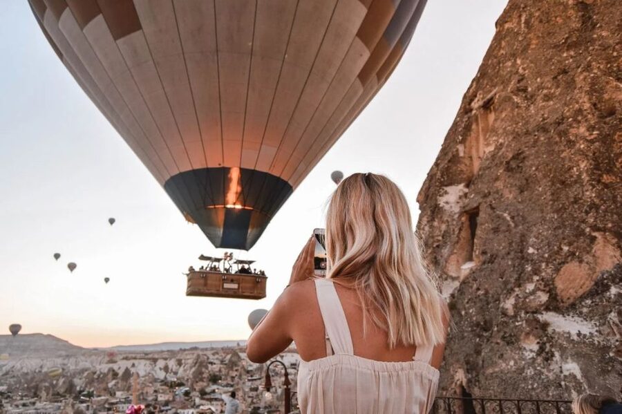 Cappadocia: Sunrise Balloon Watching Tour with Photographer - Practical tips for a better morning