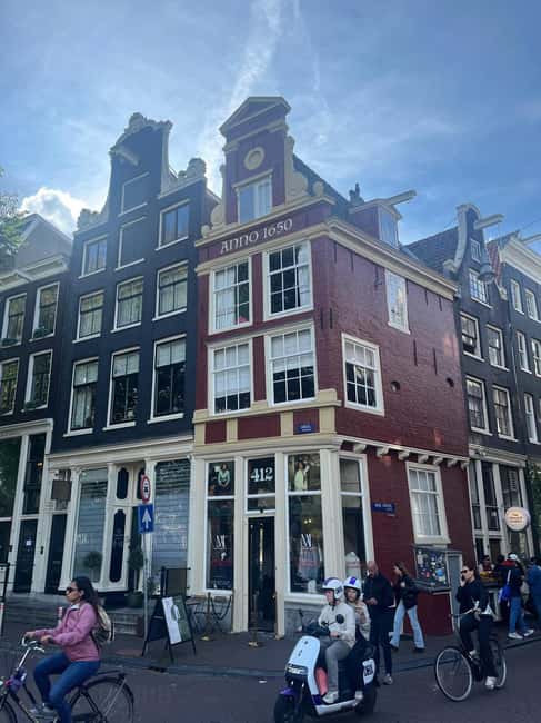 Capture Iconic Amsterdam: Photo Walk with a Pro Photographer - What the $112 Price Really Buys