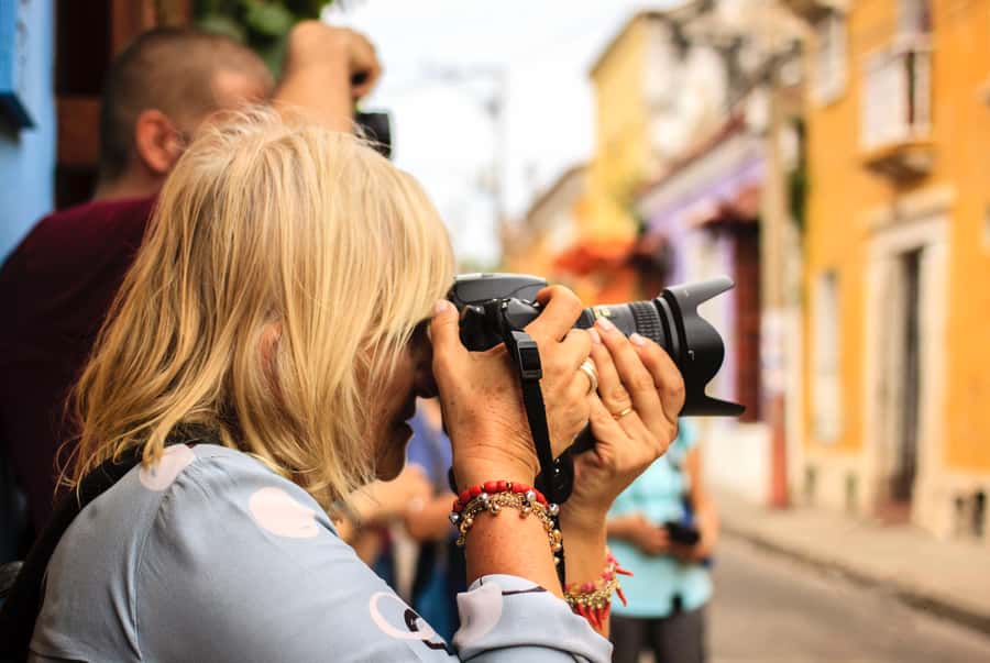 Cartagena: Photography Workshop Tour - Starting With Theory at Plaza de Bolívar