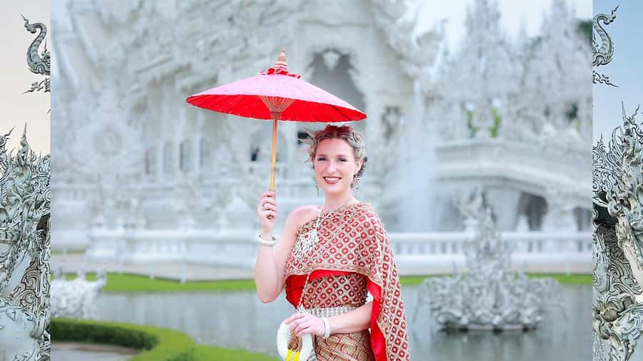 Chiang Rai:Photos of traditional Thai costumes,White Temple - Hair styling, accessories, and practical preparation