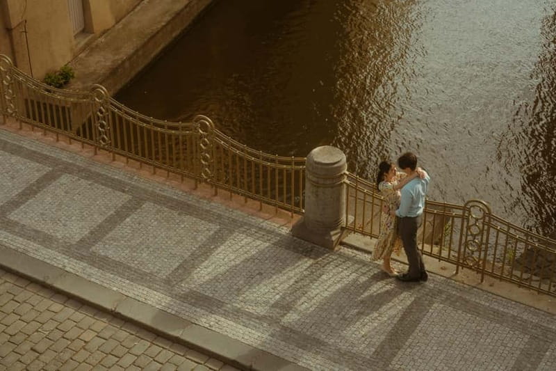 Cinematic Photoshoot Experience in Prague - Meeting beside the Old Town Bridge Tower