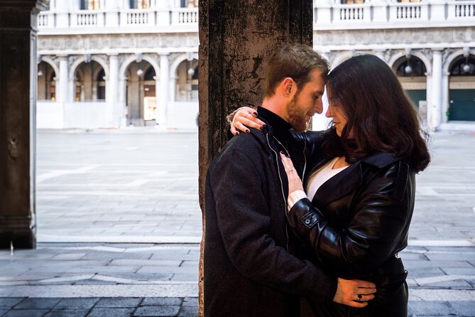 Cinematic Photoshoot in Venice: Capture Venice Hidden Gems - At a glance