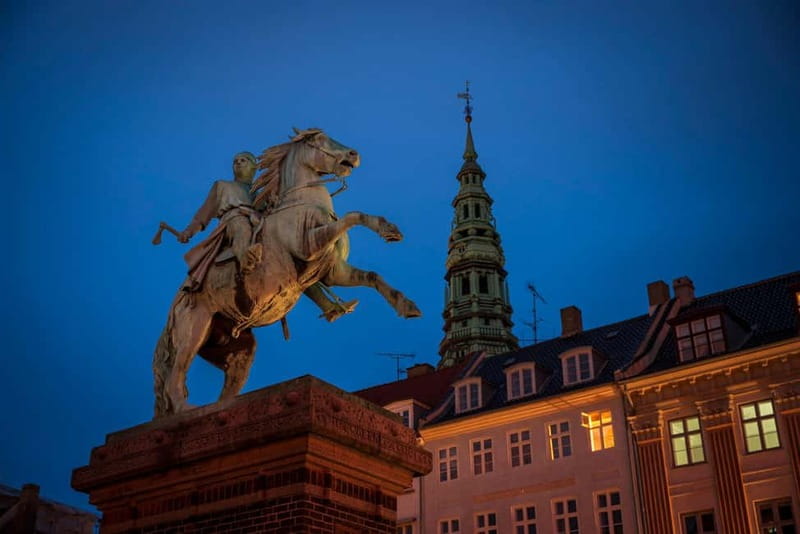Copenhagen: Photography Masterclass - Private Photo Lesson - Day session: canals, churches, and city architecture