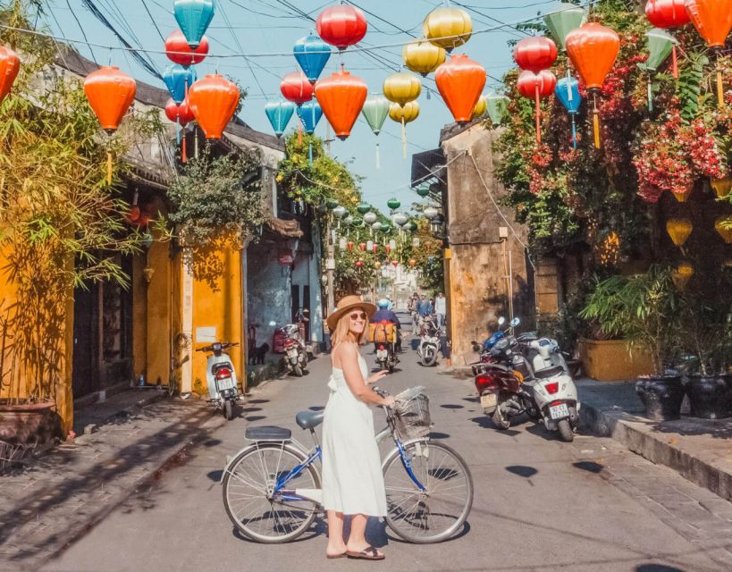 Da Nang: Hoi An Instagram Tour (Private & All-Inclusive) - Hoi An Bridge and Ba Mu Temple