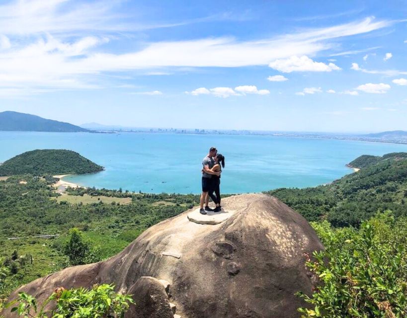 Da Nang: Private & All-Inclusive Instagram Tour - Noon at Fantasy Park