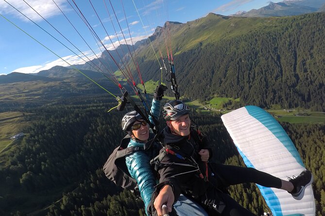 DAVOS: Paragliding For 2 Passengers - Together In The Air! (Video&Photos Incl.) - Who will enjoy this Davos flight most