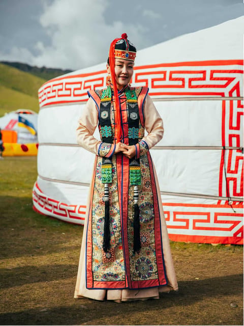 Day tour with Traditional clothes and photographer - The Chinggis Khaan Statue brings history into focus