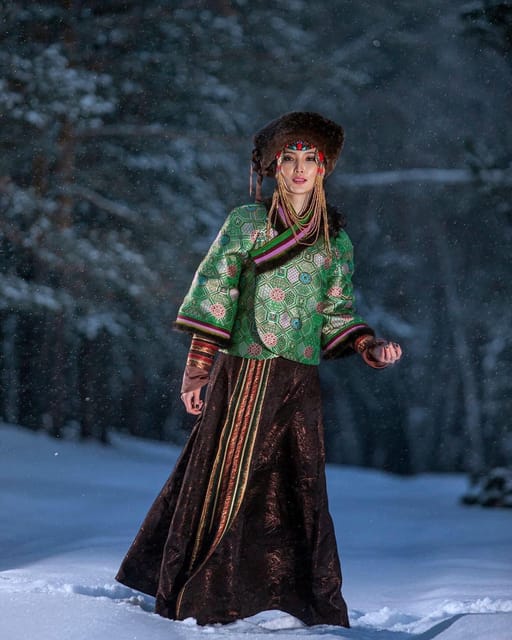 Day tour with Traditional clothes and photographer - Zaisan Hill gives you a quick city introduction
