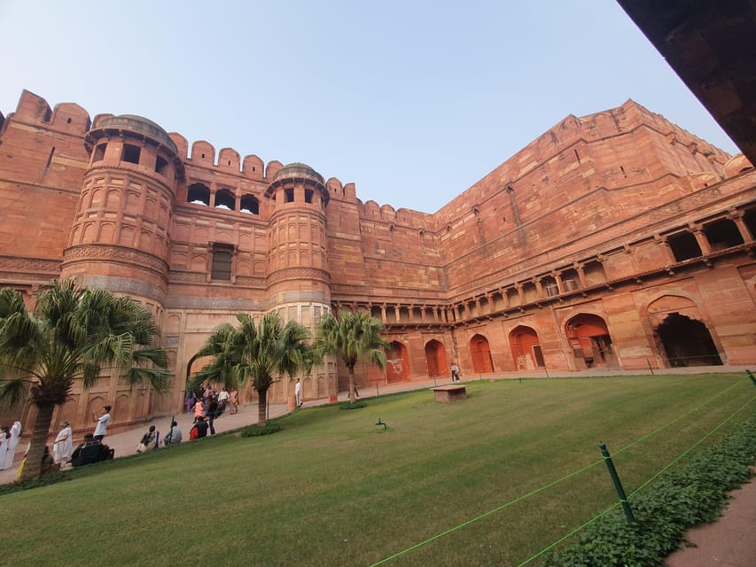 Delhi: Photography Taj Mahal Tour with Boat Ride & Transfers - Agra Fort adds the missing Mughal chapter