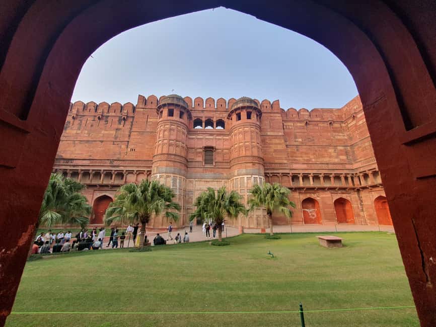Delhi: Photography Taj Mahal Tour with Boat Ride & Transfers - What the $92 price really covers