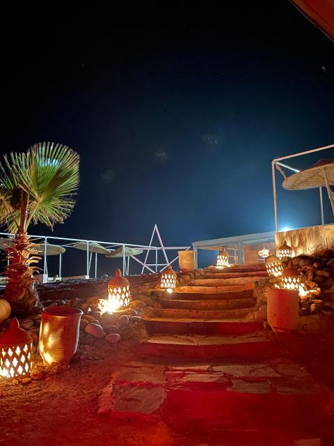 Dinner Show at Agafay desert & Traditional Outfit Photoshoot - Who will enjoy this evening most