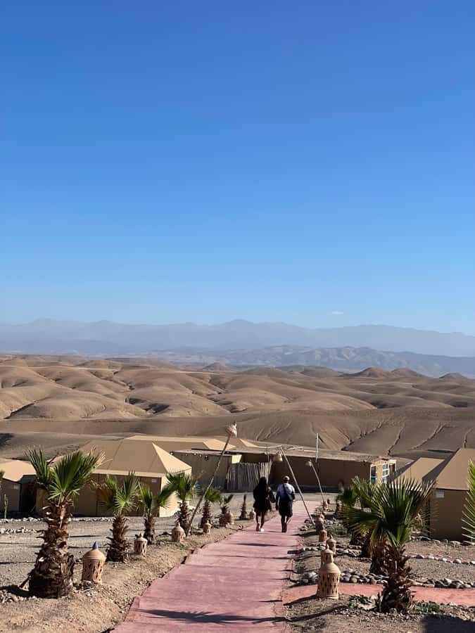 Dinner Show at Agafay desert & Traditional Outfit Photoshoot - FAQ
