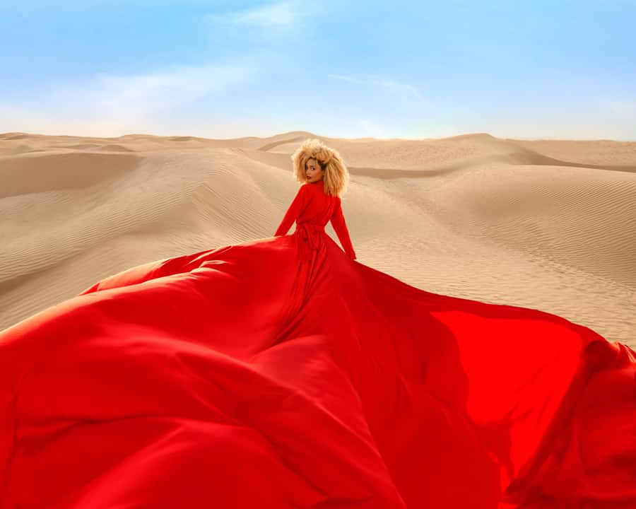 Dubai: Flying Dress Photoshoot Experience - Makeup, hair styling, or henna design