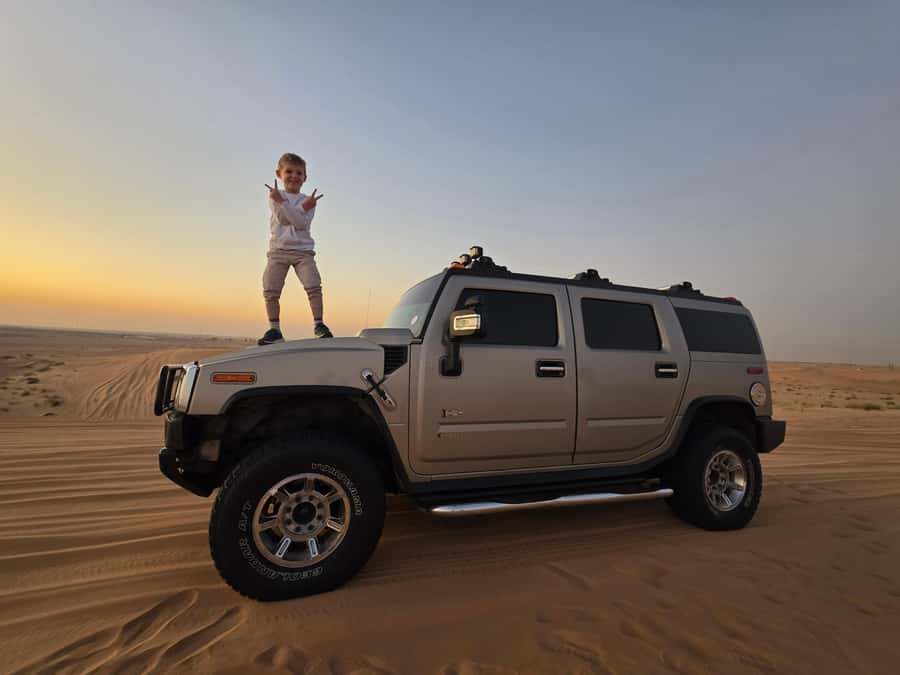 Dubai Hummer Safari Adventure & Traditional Dress Photoshoot - What the guide can add to the experience