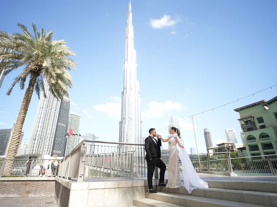 Dubai: Iconic Burj Khalifa Pre-Wedding Photoshoot - Best timing for flattering photographs