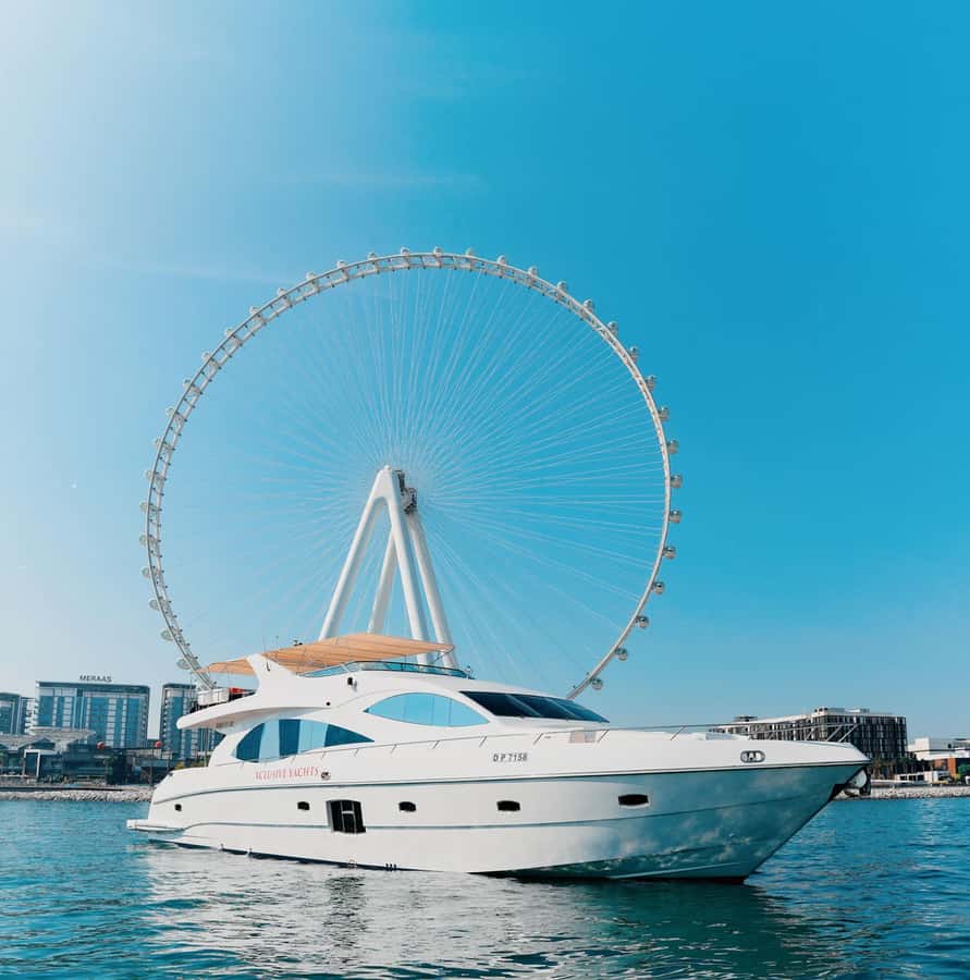 Dubai: Instagrammable Yacht Tour with Drinks & Ain/JBR Views - Why this short Marina cruise works