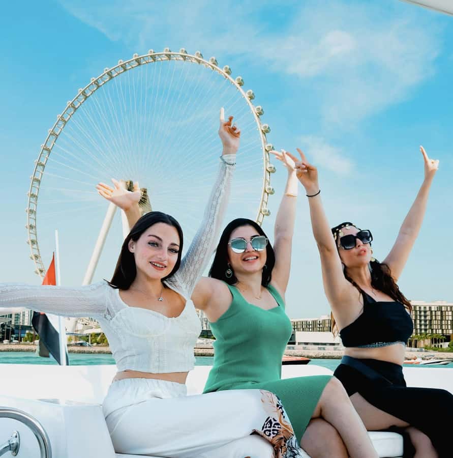 Dubai: Instagrammable Yacht Tour with Drinks & Ain/JBR Views - The best place to sit on the yacht