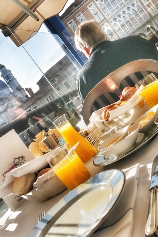 Early Morning Photo Tour and Breakfast in a Luxury Location - What the praise about Mauro and Sara tells you
