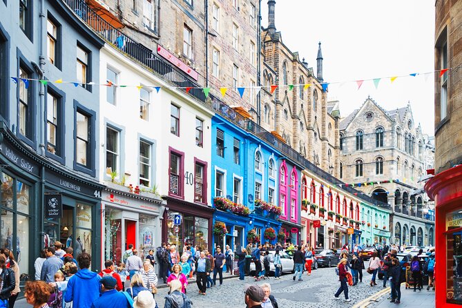 Edinburgh Old Town: Professional Photoshoot & Edited Photos - Meeting at Virgin Hotels Edinburgh