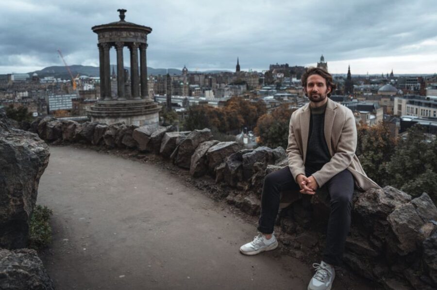Edinburgh: Photo Shoot with a Private Vacation Photographer - What you receive after the shoot