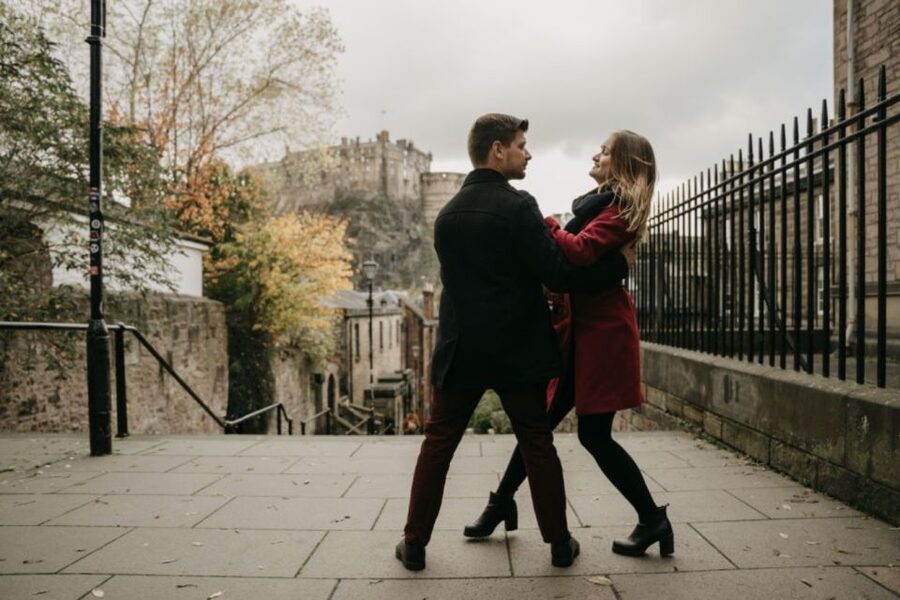 Edinburgh: Photo Shoot with a Private Vacation Photographer - Costs beyond the $305 group price