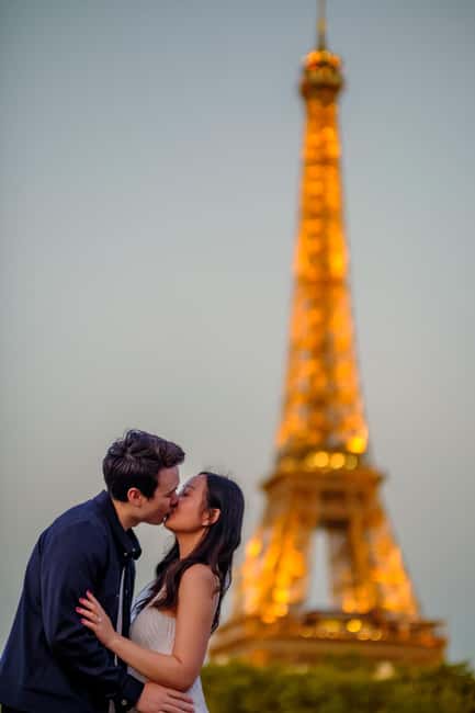 Eiffel Tower privat Photoshoot - How many photographs will you receive?